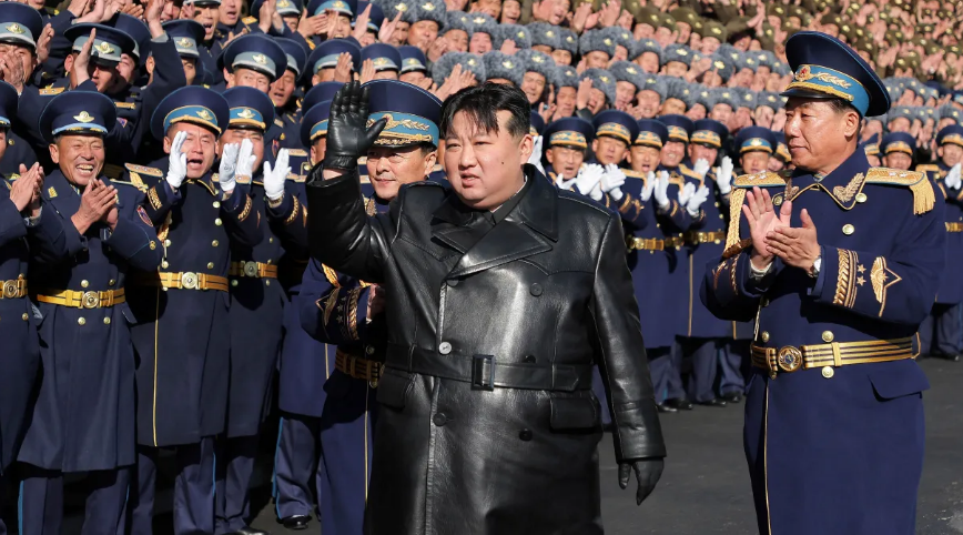 Líder norte-coreano pede prontidão de exército para responder a provocações