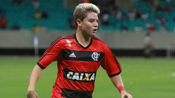 ABC acerta contratação de ex-Flamengo apontado como “novo Zico”