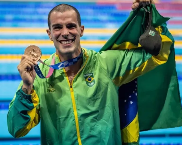 Medalhista olímpico, Bruno Fratus anuncia que está fora de Paris 2024