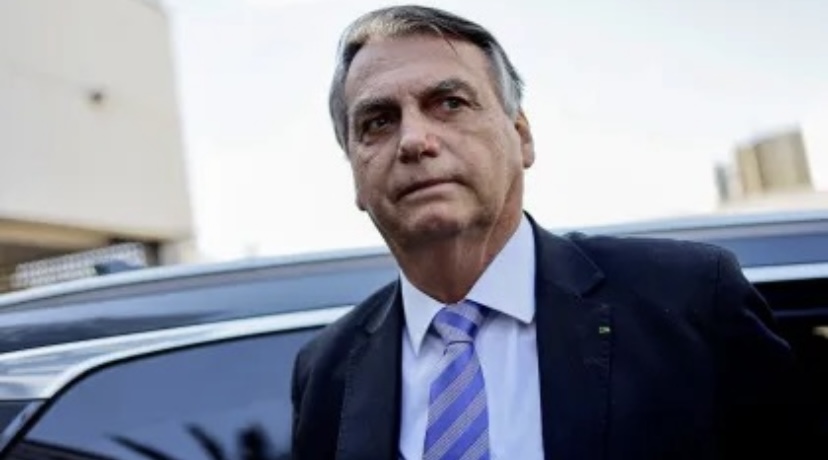 Jair Bolsonaro tem alta após 11 dias