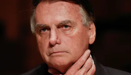 Defesa de Bolsonaro recorre para reverter inelegibilidade no STF
