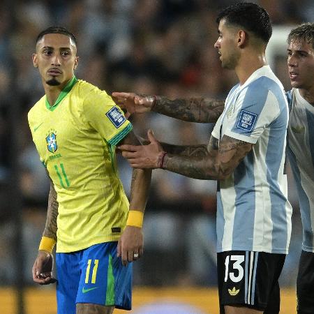 raphinha-se-envolve-em-confusao-durante-jogo-entre-argentina-e-brasil-nas-eliminatorias-1742950983196_v2_450x450.jpg