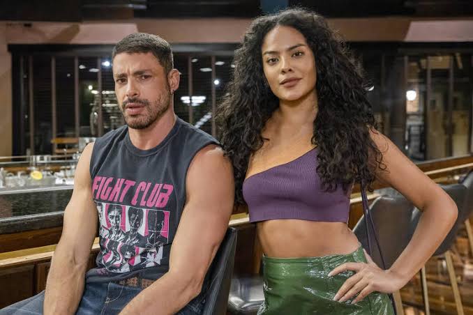 Cauã Reymond e Bella Campos