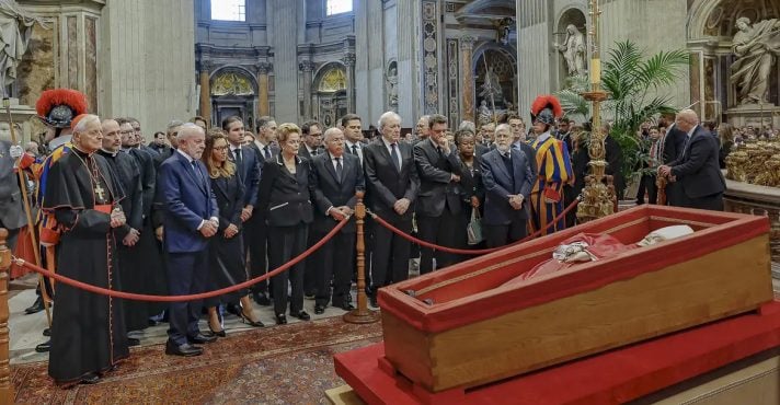 velorio-papa-francisco-712x370-1.jpeg