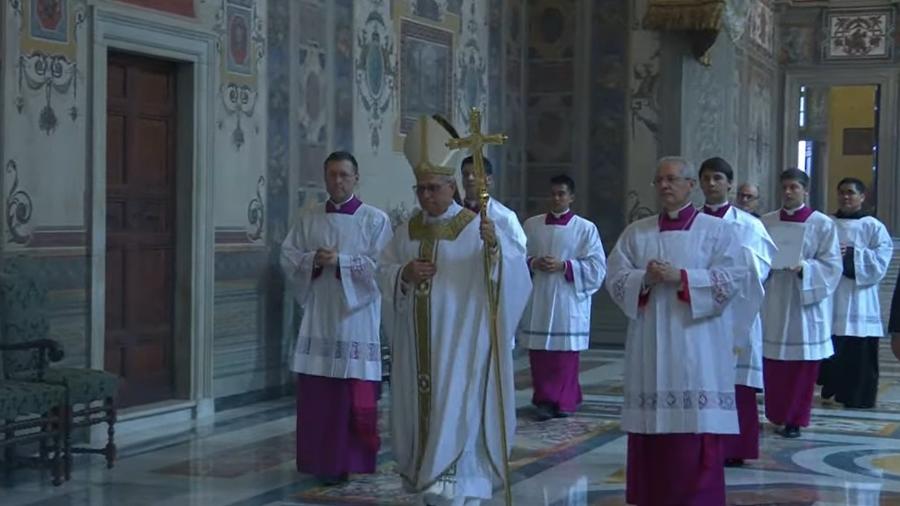 leao-14-celebra-sua-primeira-missa-como-papa-1746782141890_v2_900x506.jpg