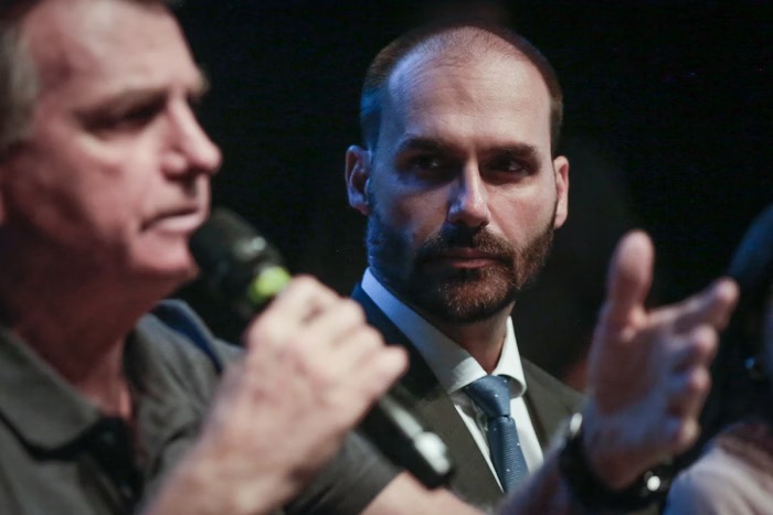Bolsonaro e Eduardo Bolsonaro