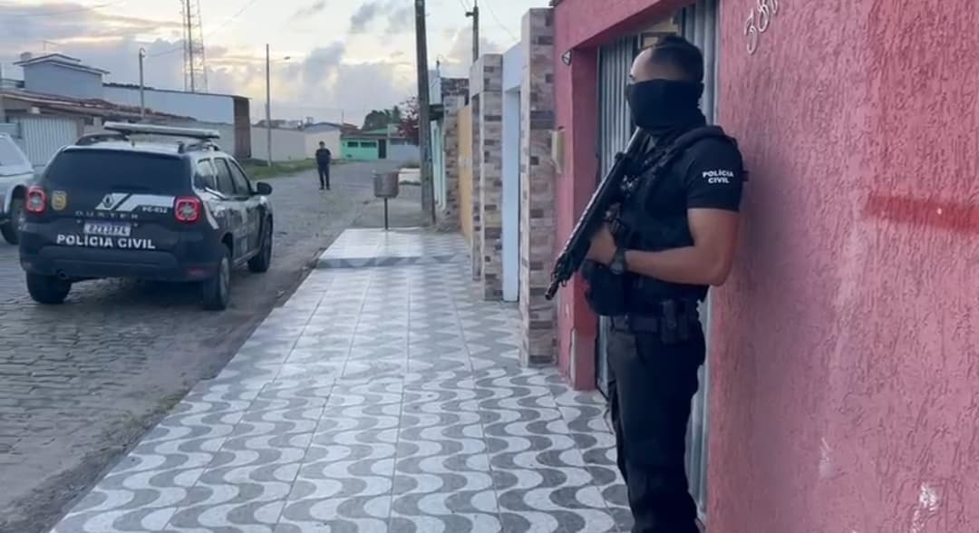 Polícia Civil prende suspeito de furtar gabinete do deputado Gustavo carvalho
