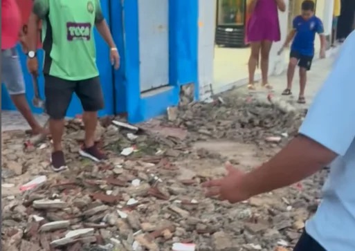 Queda de marquise deixa três crianças feridas na Zona Oeste de Natal | Foto: Reprodução