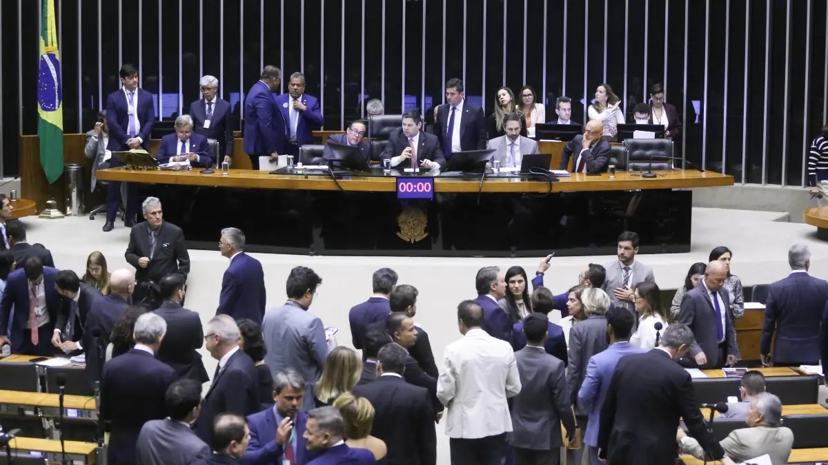 Congresso derrubou veto de Lula que impedia a contratação obrigatória de energia mesmo sem demanda de uso. (Foto: Kayo Magalhães/Câmara dos Deputados)