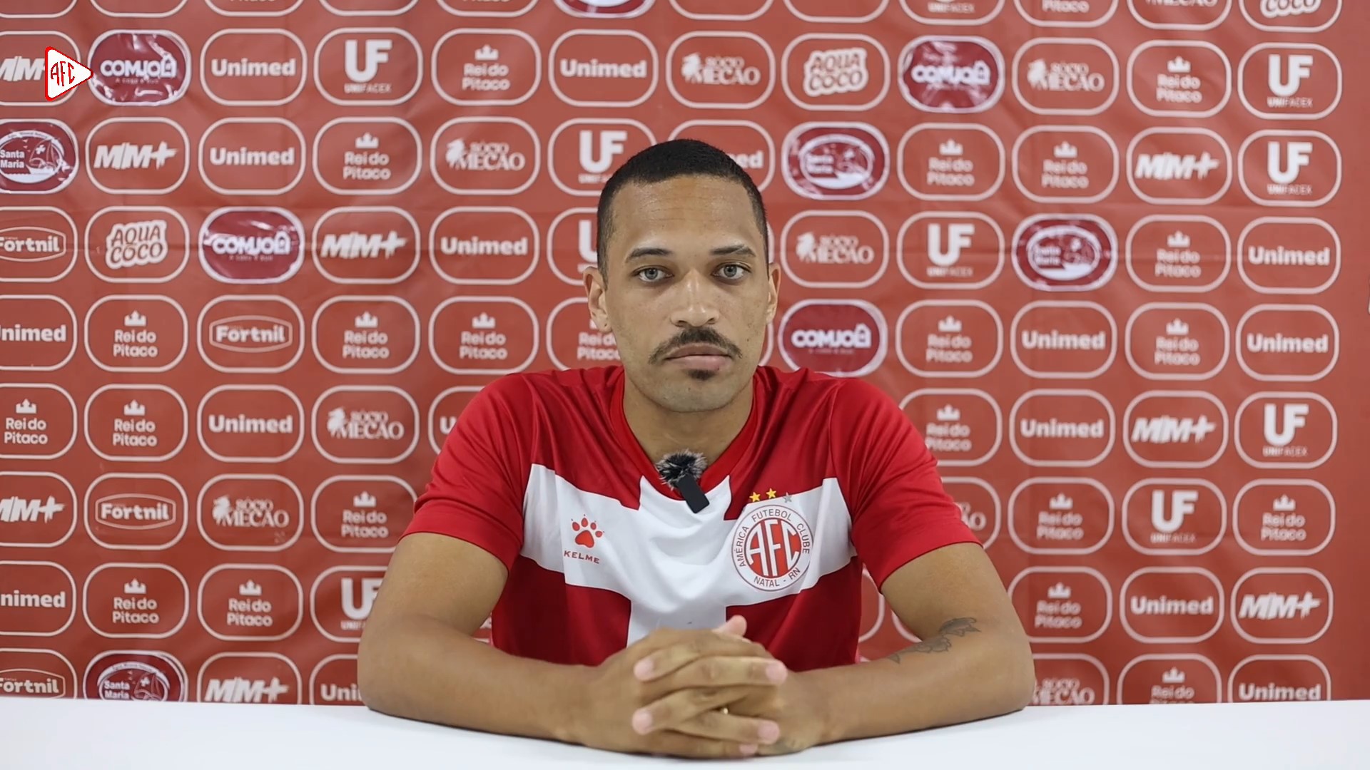 MIKAEL AMERICA.jpg