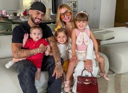 Virgínia, Zé Felipe e os filhos | Foto: Reprodução