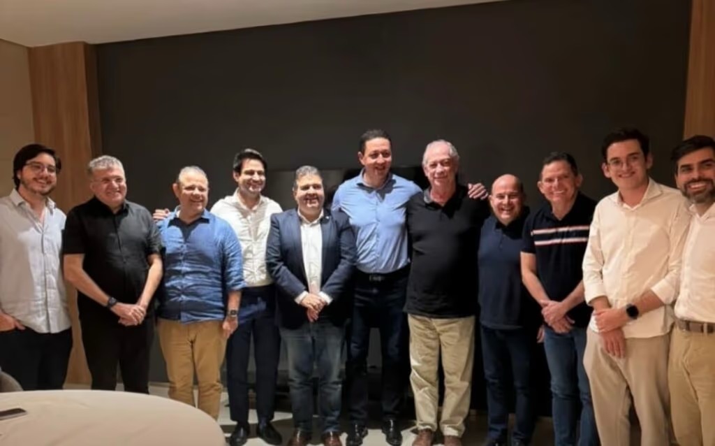 Ciro Gomes PSDB, com apoio do PL e União