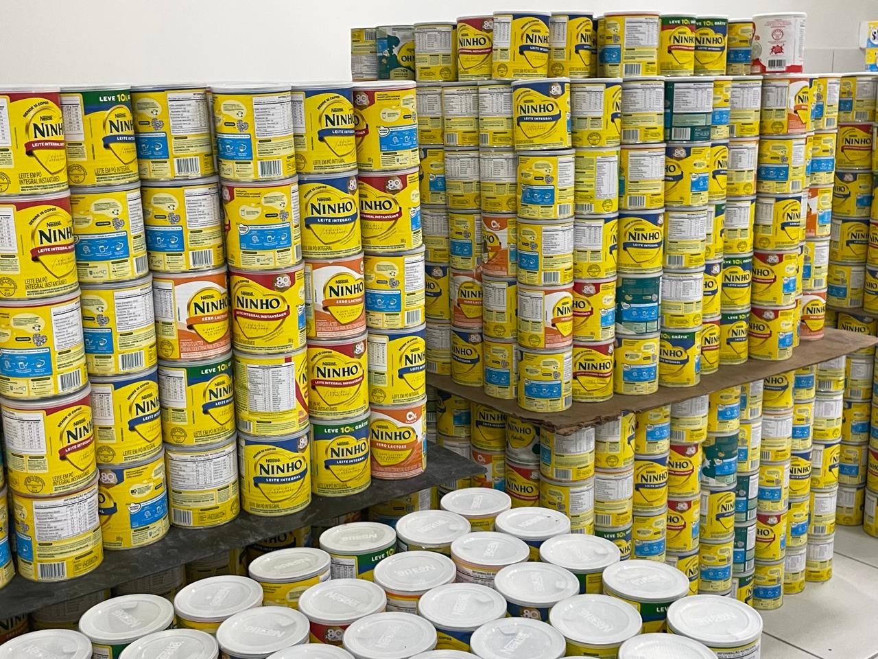 Latas de leite | Foto: semtas
