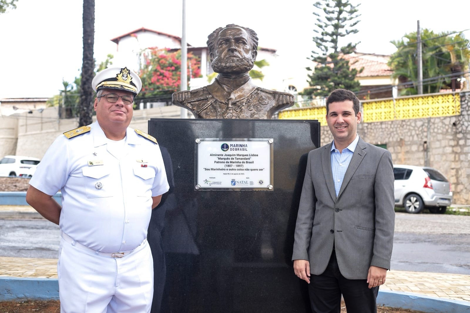 Cerimônia de instalação do busto do Almirante Tamandaré em praça no Baldo | Crédito: Fotos: Roberto Galhardo/SEMSUR