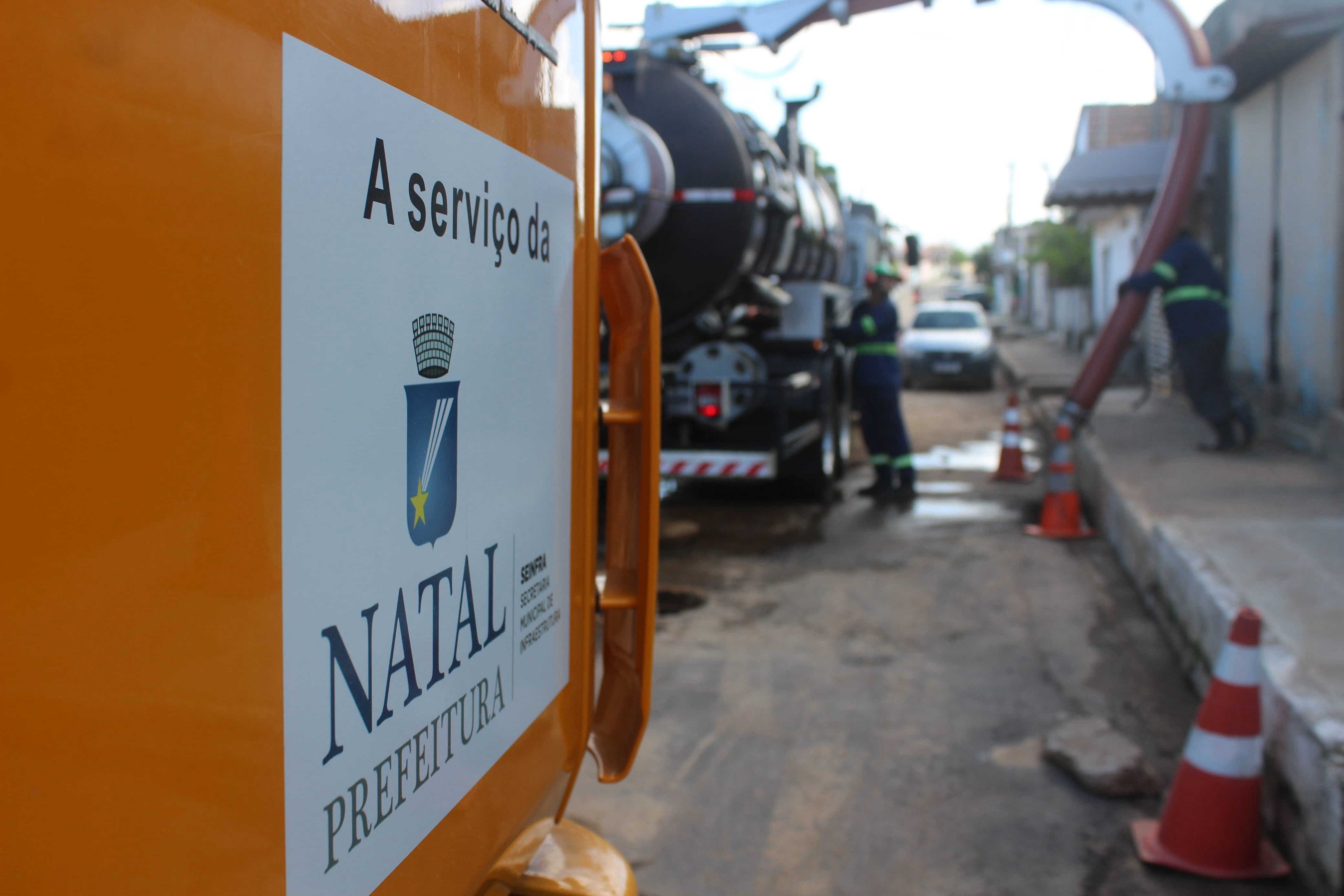limpeza da rede de drenagem em natal | Crédito: Foto: Marcelo Furtado/Seinfra
