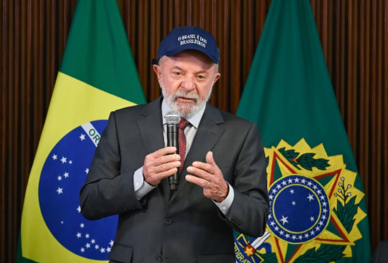 FireShot Capture 323 - Lula critica Trump por cassação de visto de Lewandowski_ “Vergonhos_ - [www.metropoles.com].png