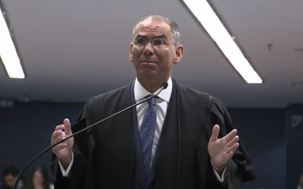 advogado de Braga Netto, José Luis Oliveira Lima, no STF