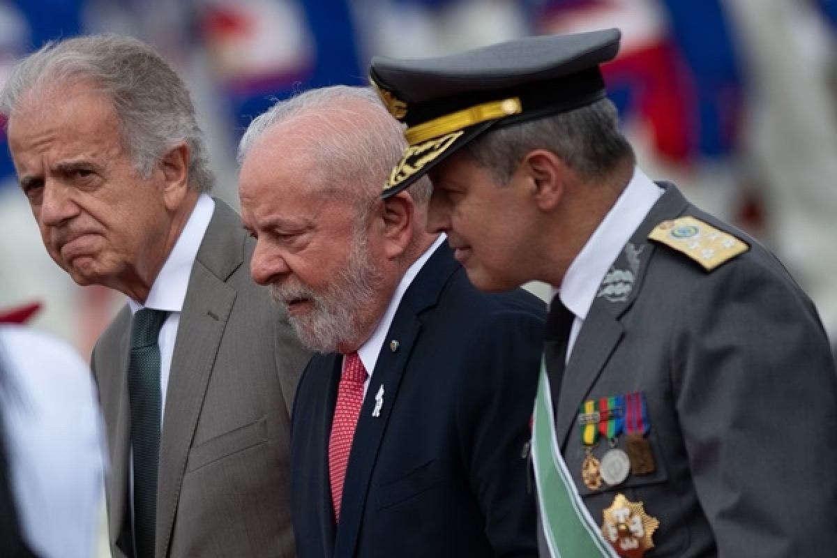 José Múcio, Lula e Tomás Paiva | Foto: Hugo Barreto/Metrópoles