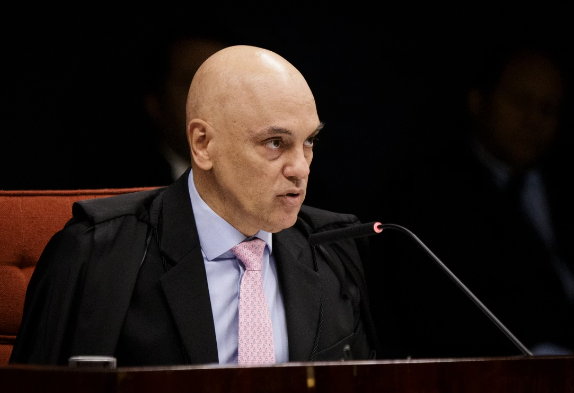 FireShot Capture 002 - Trama golpista_ Moraes retoma julgamento de Bolsonaro no STF; siga _ - [www.metropoles.com].png