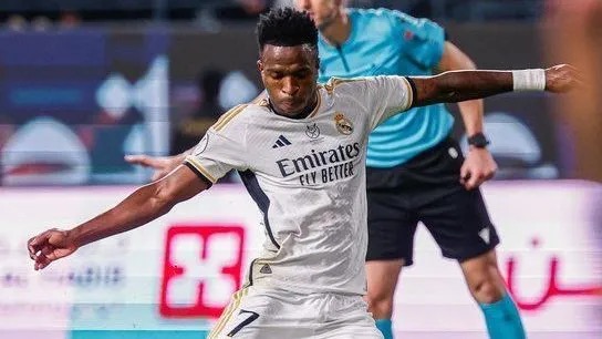 Vini Jr. comemora com gesto de basquete   •  Reprodução/Twitter Real Madrid