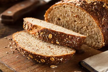 Sementes e oleaginosas enriquecem a receita de pão Foto: Brent Hofacker/Adobe Stock