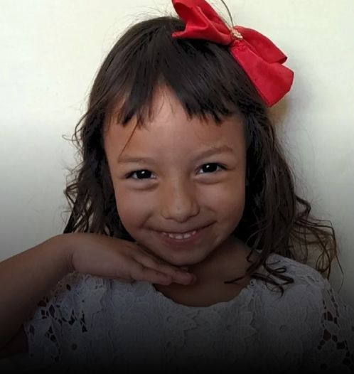 MENINA.PNG