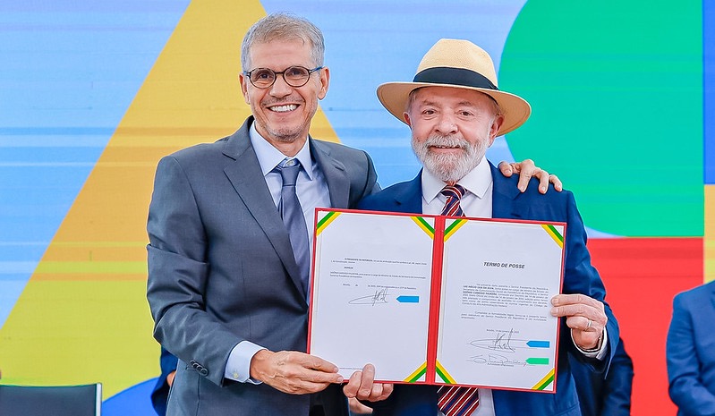 Sidônio Palmeira, da Secom, com Lula. Foto: Ricardo Stuckert