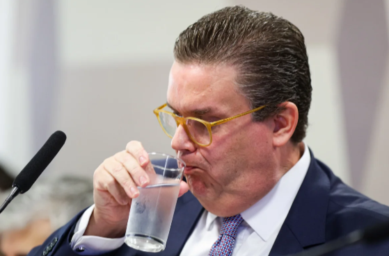 FireShot Capture 454 - Ministro aproveita férias de presidente do INSS para fazer mudança_ - [www.metropoles.com].png