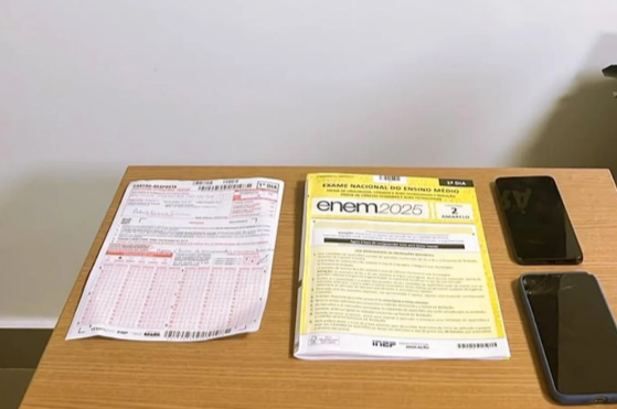 FireShot Capture 462 - Candidato é flagrado com celular e rascunho digital durante o Enem_ - [www.metropoles.com].png