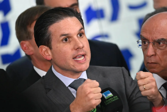 FireShot Capture 534 - Motta nega mudar relator e adiar PL Antifacção_ _Vamos votar amanhã_ - [www.metropoles.com].png