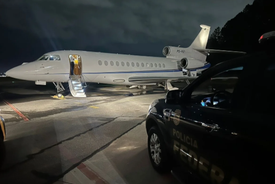 FireShot Capture 558 - Vorcaro preso_ PF apreende avião de R$ 200 milhões do dono do Maste_ - [www.metropoles.com].png