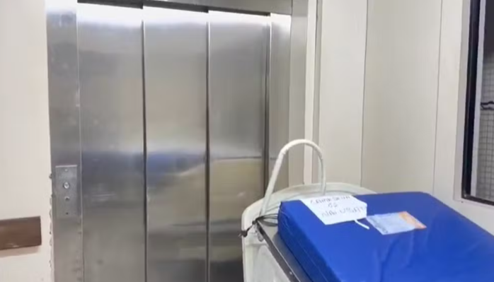 FireShot Capture 664 - Elevadores quebrados_ Pacientes sobem escadas amarrados em macas no_ - [g1.globo.com].png