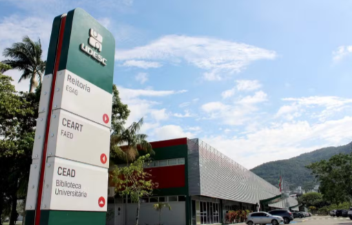 FireShot Capture 043 - Tribunal de Justiça suspende lei que proíbe cotas raciais nas unive_ - [g1.globo.com].png