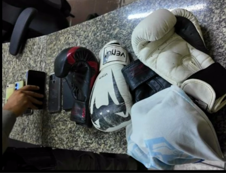 FireShot Capture 860 - CRIME EM CONDOMÍNIO_ BANDIDO ENTRA SEM NINGUÉM PERCEBER E FURTA BIK_ - [www.youtube.com].png