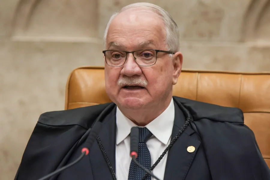 edson-fachin-ministro-do-supremo-tribunal-federal-do-brasil-stf-metropoles-3-scaled.webp