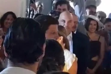Alexandre de Moraes no casamento de Tabata Amaral e João Campos