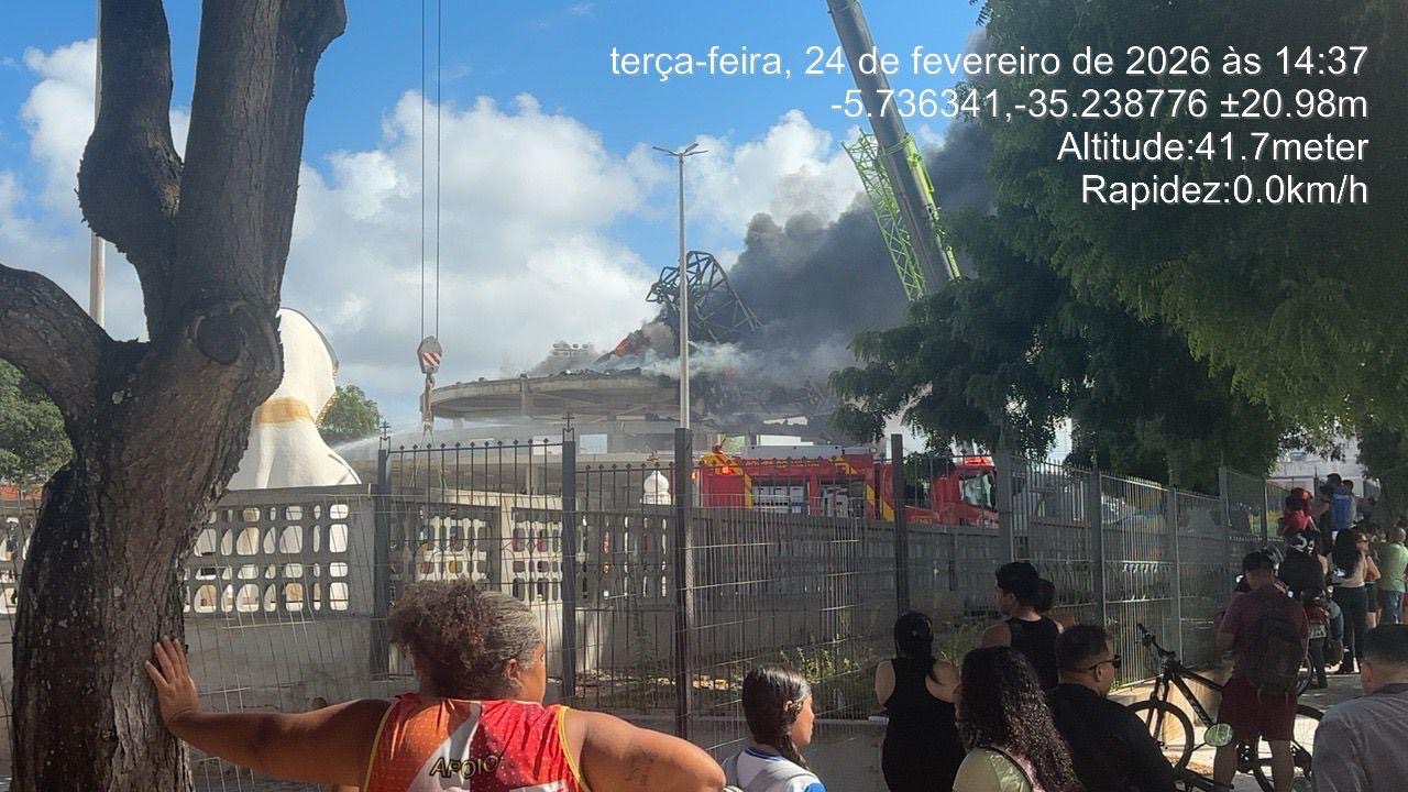 Santa pega fogo em Natal