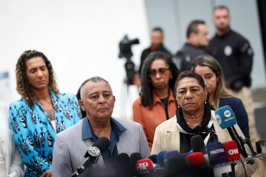 caso-marielle-e-anderson-familiares-e-ministra-concedem-coletiva-antes-do-inicio-do-julgamento-no-stf-141.webp