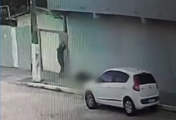 MORTO A PAULADAS.jpg