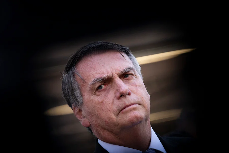 ex-presidente-Jair-Bolsonaro-presta-depoimento-a-Policia-Federal-5.webp