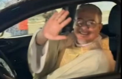 FireShot Capture 026 - Padre sorteia carro, vence rifa e gera polêmica em Florianópolis (S_ - [record.r7.com].png