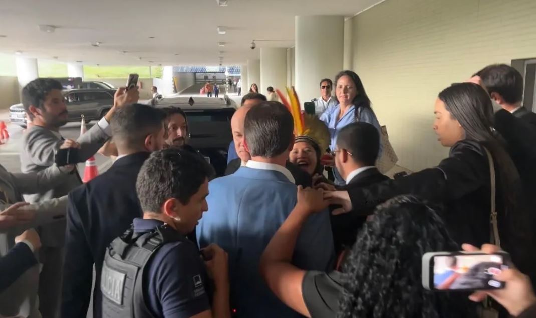 Flávio Bolsonaro - Mateus Salomão