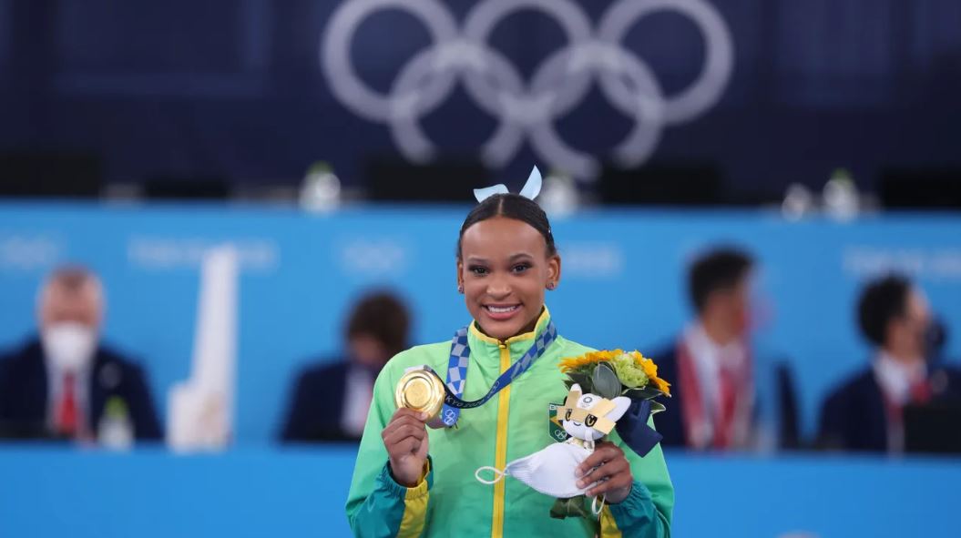 Rebeca Andrade conquistou o ouro no salto na Olimpíada de Tóquio • Friso Gentsch/picture alliance via Getty Images