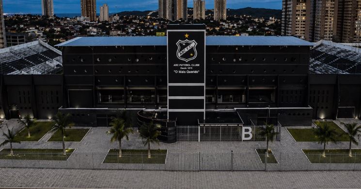 Frasqueirão feito por IA