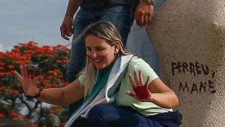 A cabeleireira Débora dos Santos, condenada a 14 anos de prisão pelo ministro do STF Alexandre de Moraes: batom na estátua | Foto: Reprodução/X