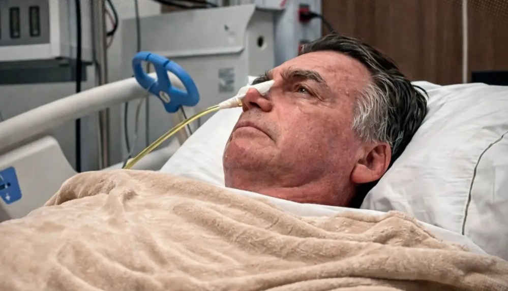 Bolsonaro-em-leito-de-hospital-1.jpeg