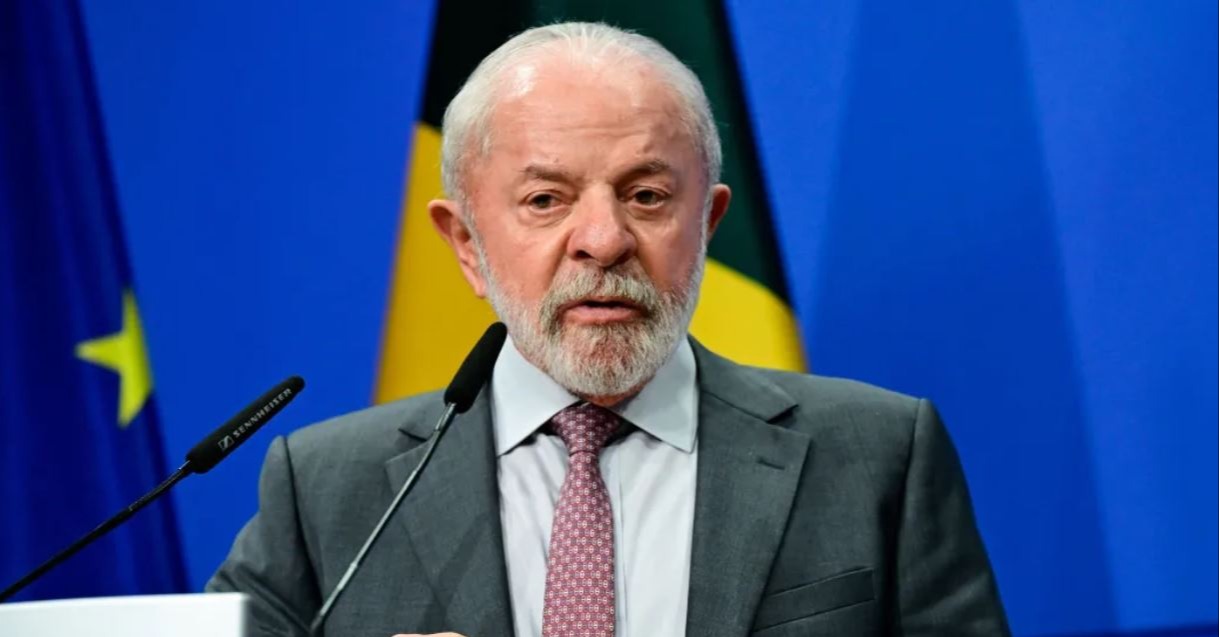 Presidente Lula sancionou a Lei 15.397/2026, que altera o Código Penal para aumentar as penas de crimes como furto, roubo, estelionato e receptação  • REUTERS/Fabian Bimmer