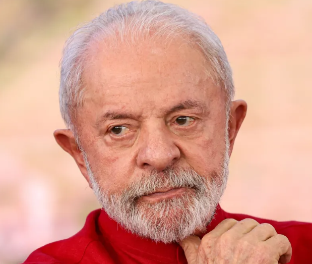 LULA11.PNG
