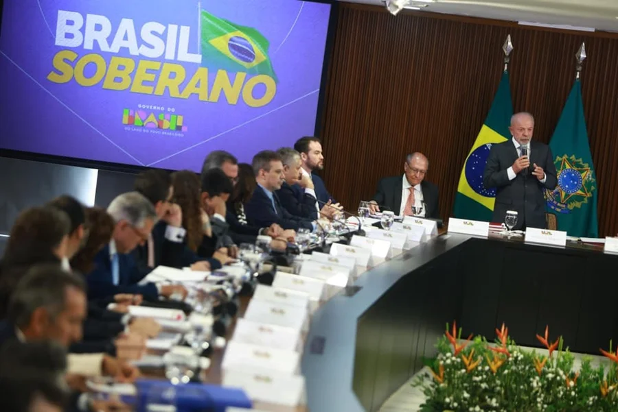 foto-lula-reuniao-ministros.webp