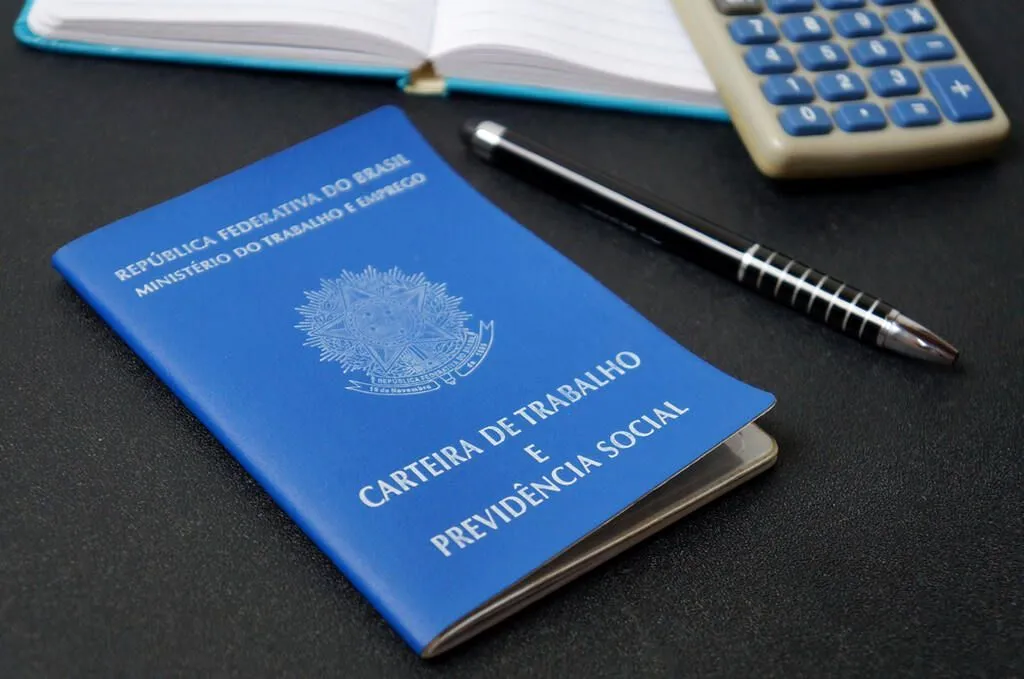 aviso-previo-clt.webp